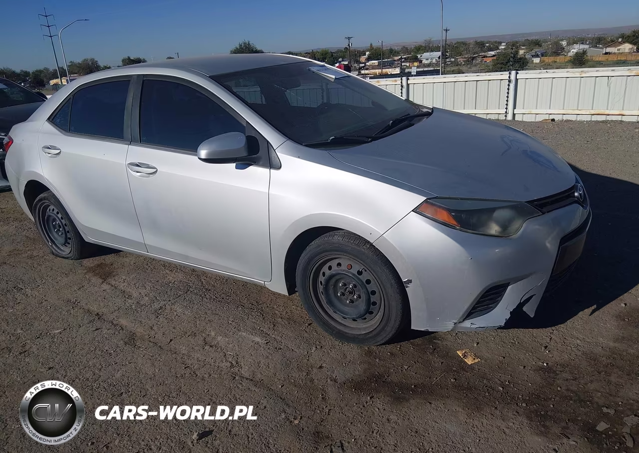 2016 Toyota Corolla Le VIN:5YFBURHE3GP464238 - 1