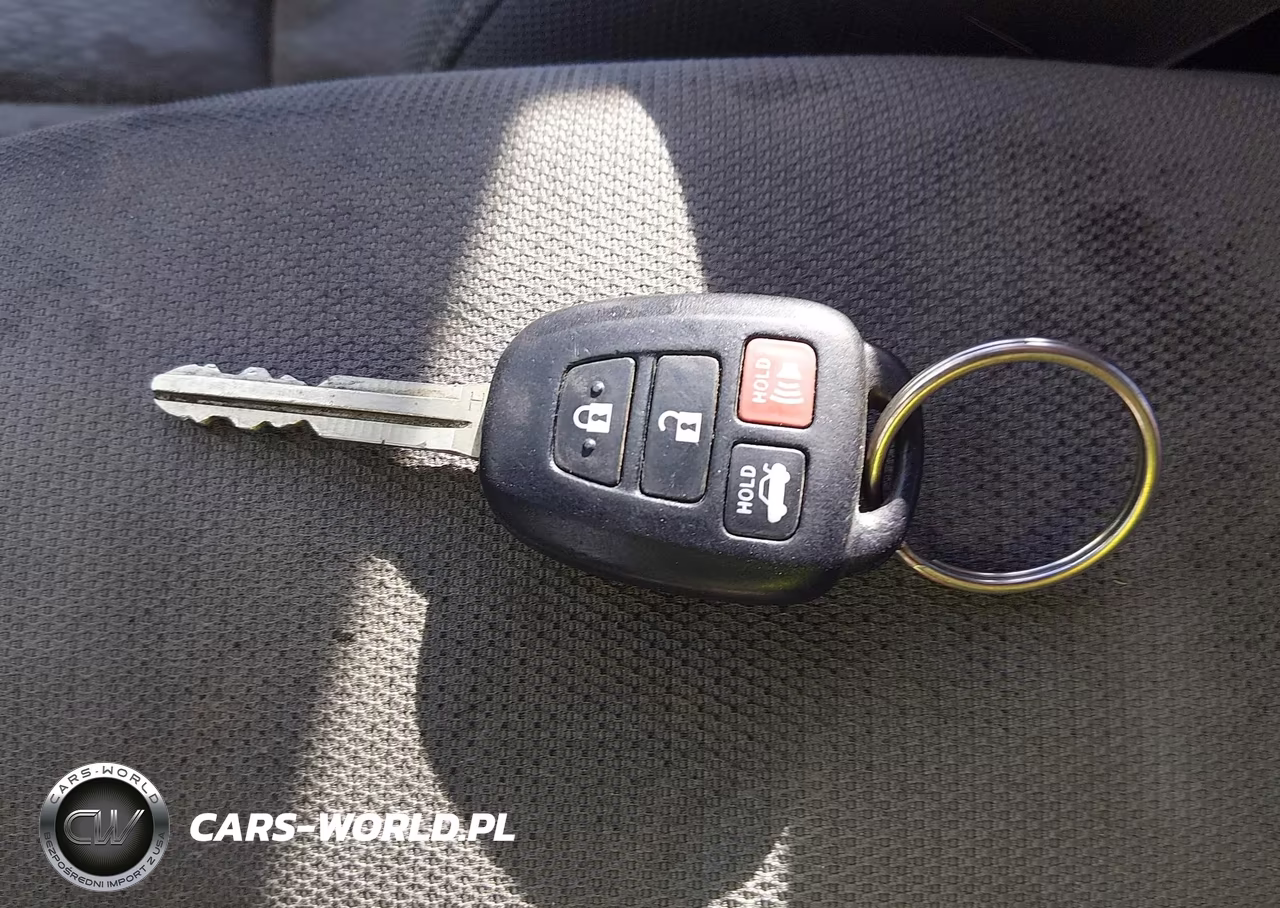 2016 Toyota Corolla Le VIN:5YFBURHE3GP464238 - 11
