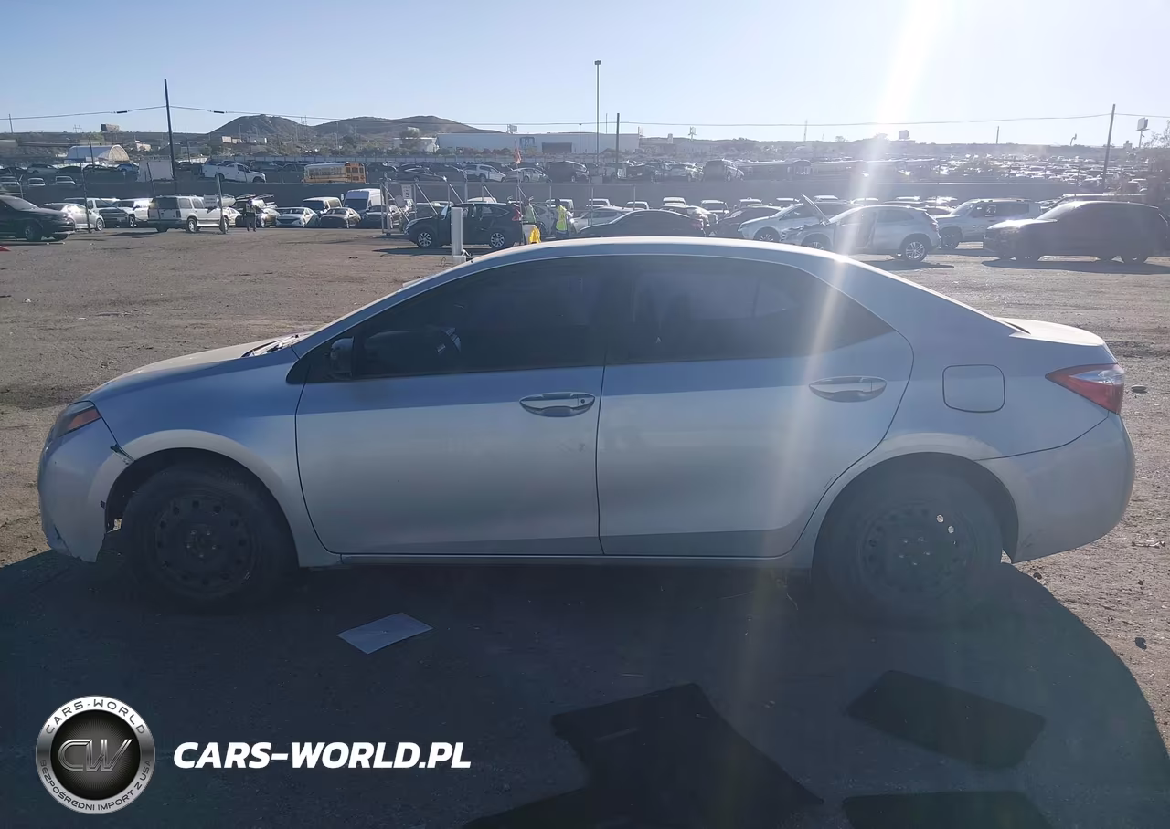 2016 Toyota Corolla Le VIN:5YFBURHE3GP464238 - 14