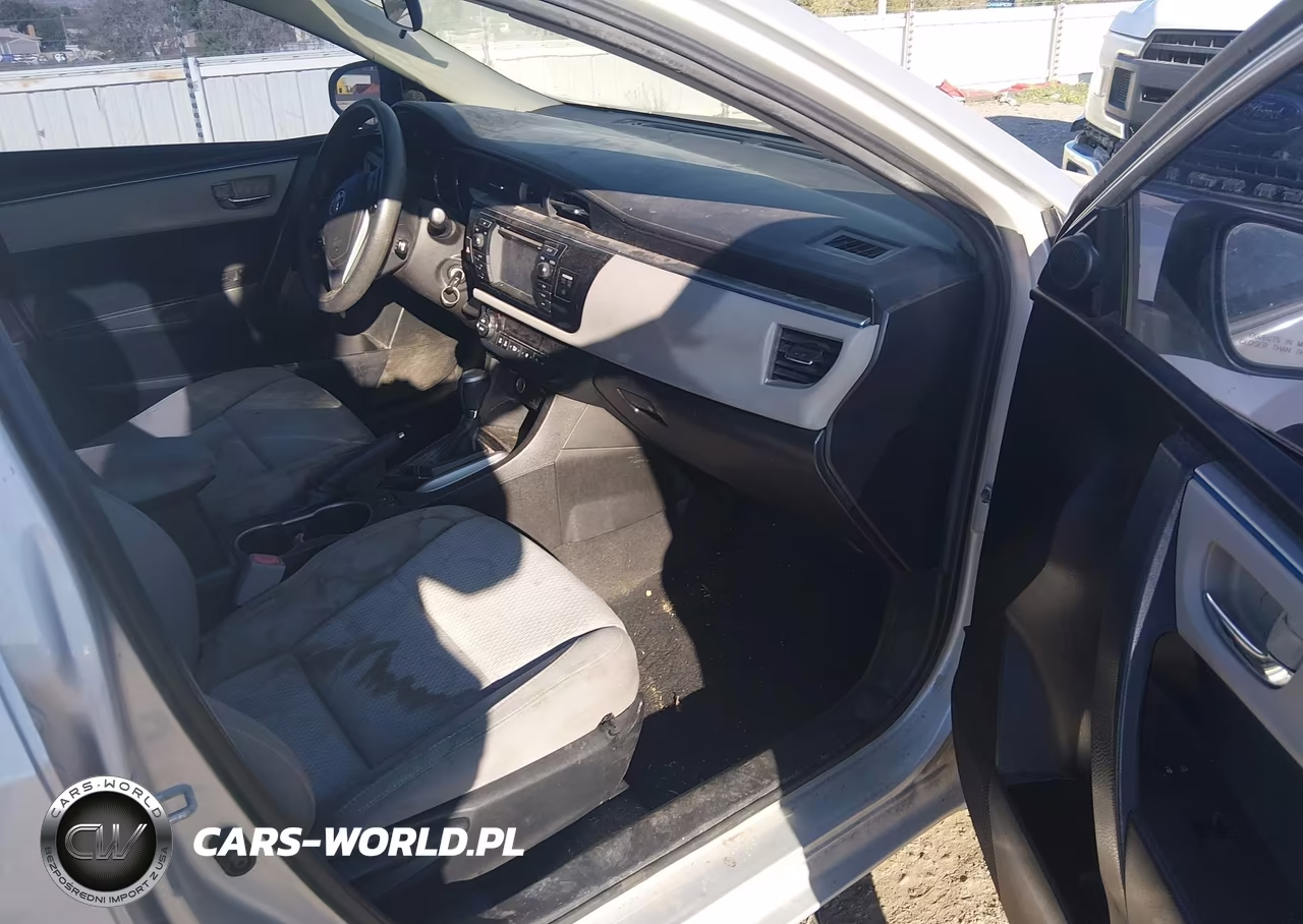 2016 Toyota Corolla Le VIN:5YFBURHE3GP464238 - 5