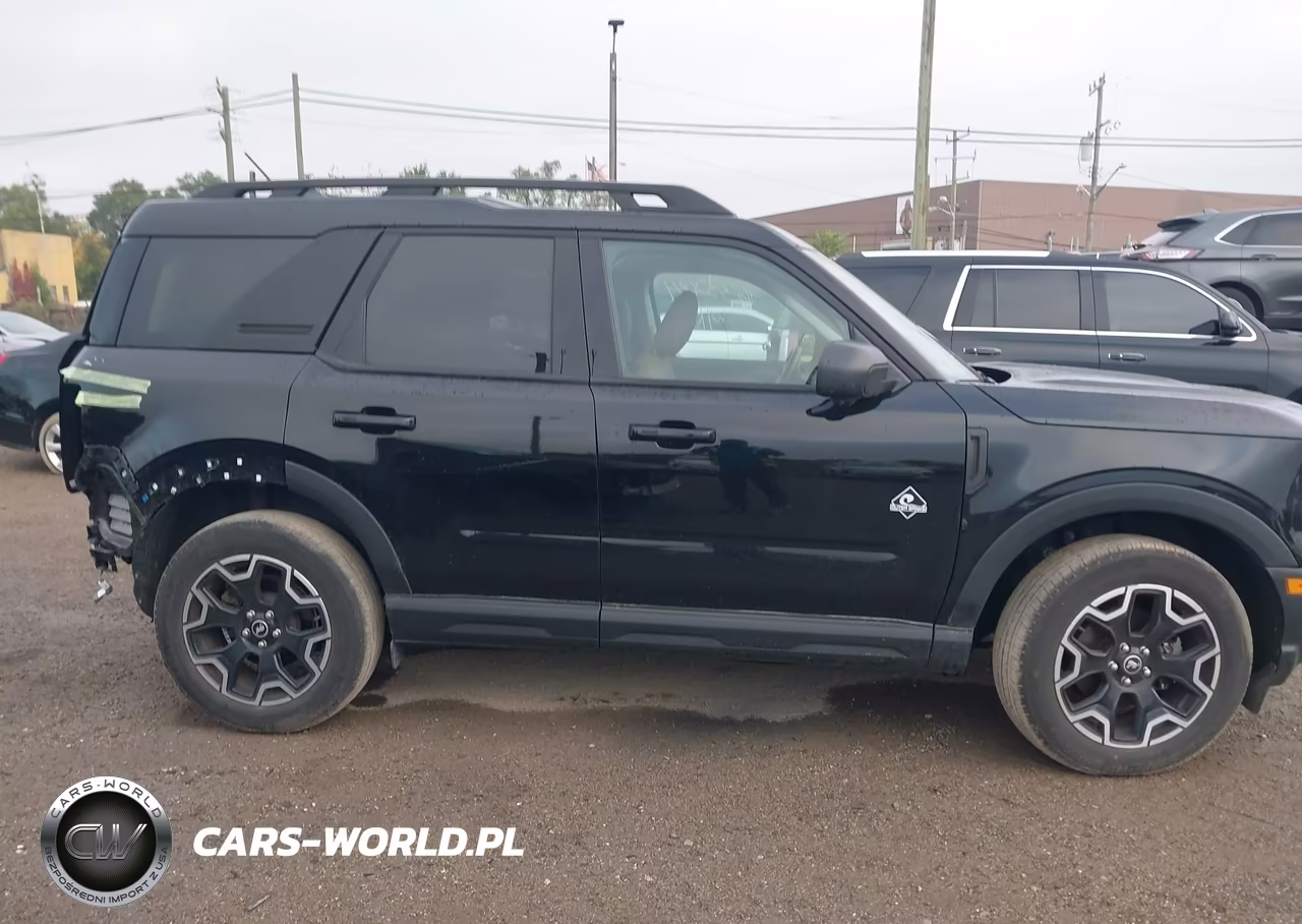 2025 Ford Bronco Sport Outer Banks VIN:3FMCR9CN4SRE41305 - 13