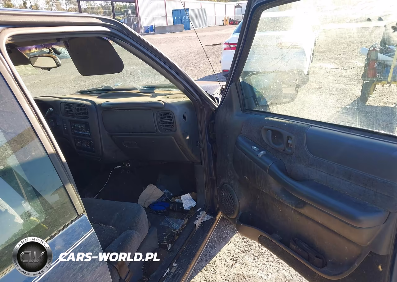 1999 Chevrolet S-10 Ls VIN:1GCCS19X3X8133165 - 5