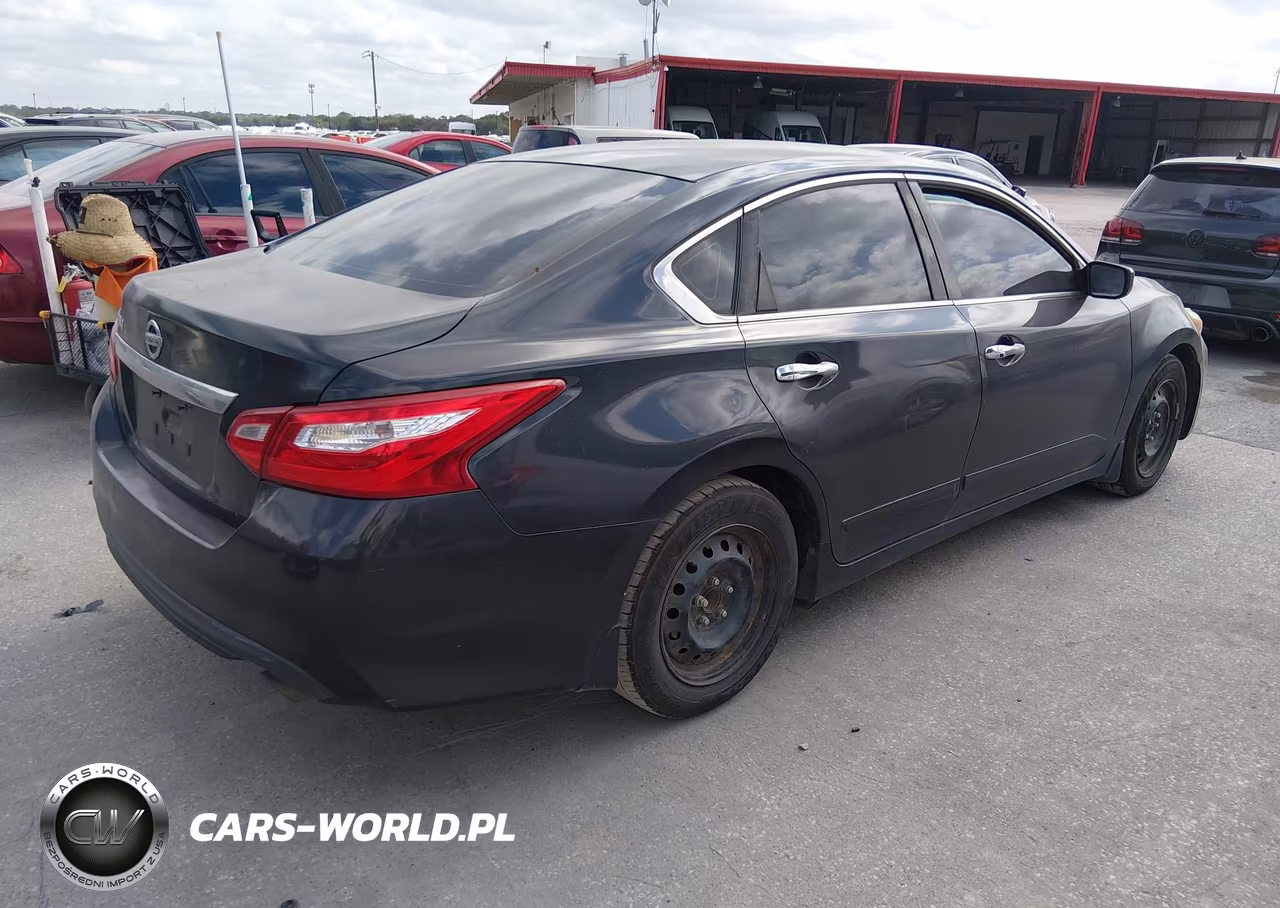 2017 Nissan Altima 2.5 S VIN:1N4AL3AP1HN344594 - 4