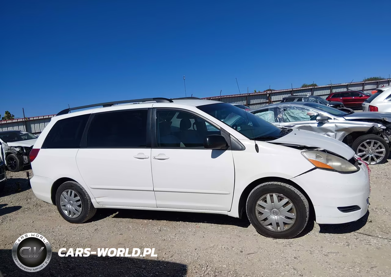 2007 Toyota Sienna Le VIN:5TDZK23CX7S067831 - 13