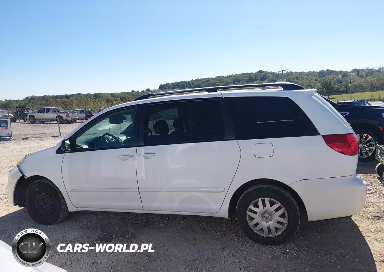 2007 Toyota Sienna Le VIN:5TDZK23CX7S067831 - 14