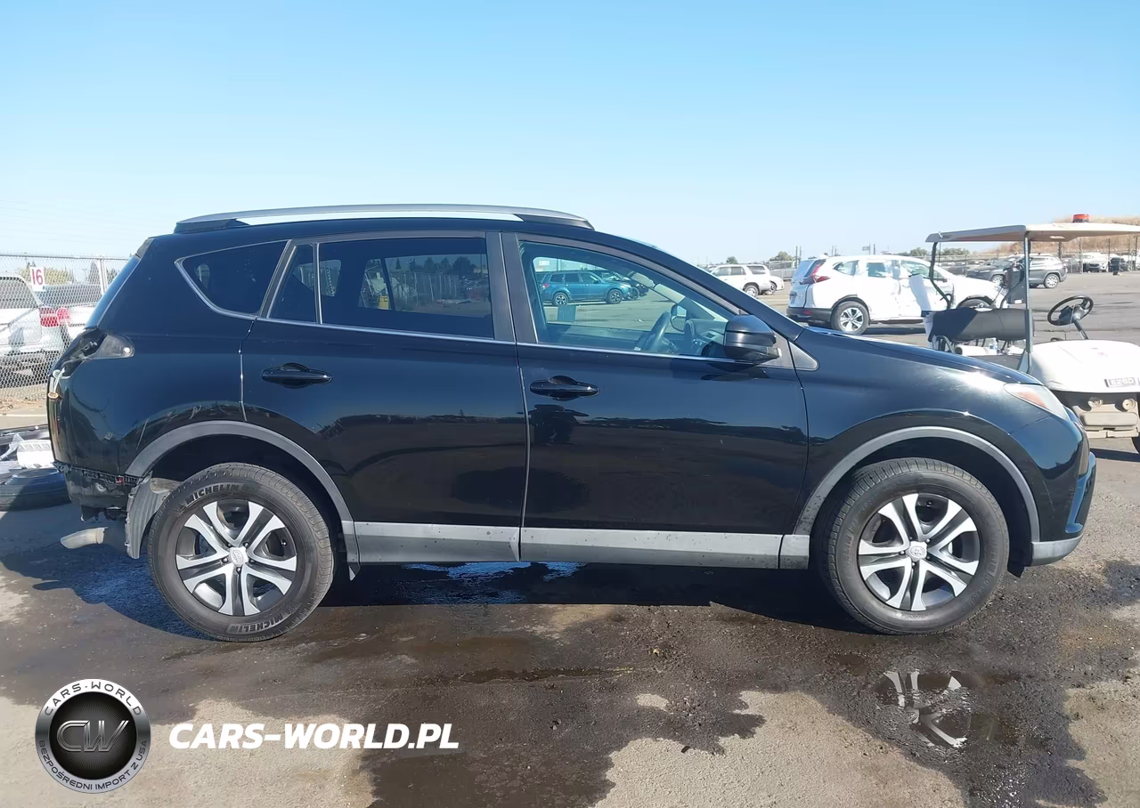 2018 Toyota Rav4 Le VIN:2T3ZFREV1JW432205 - 14
