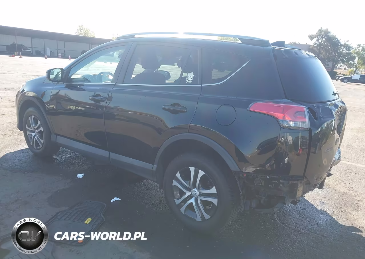 2018 Toyota Rav4 Le VIN:2T3ZFREV1JW432205 - 3