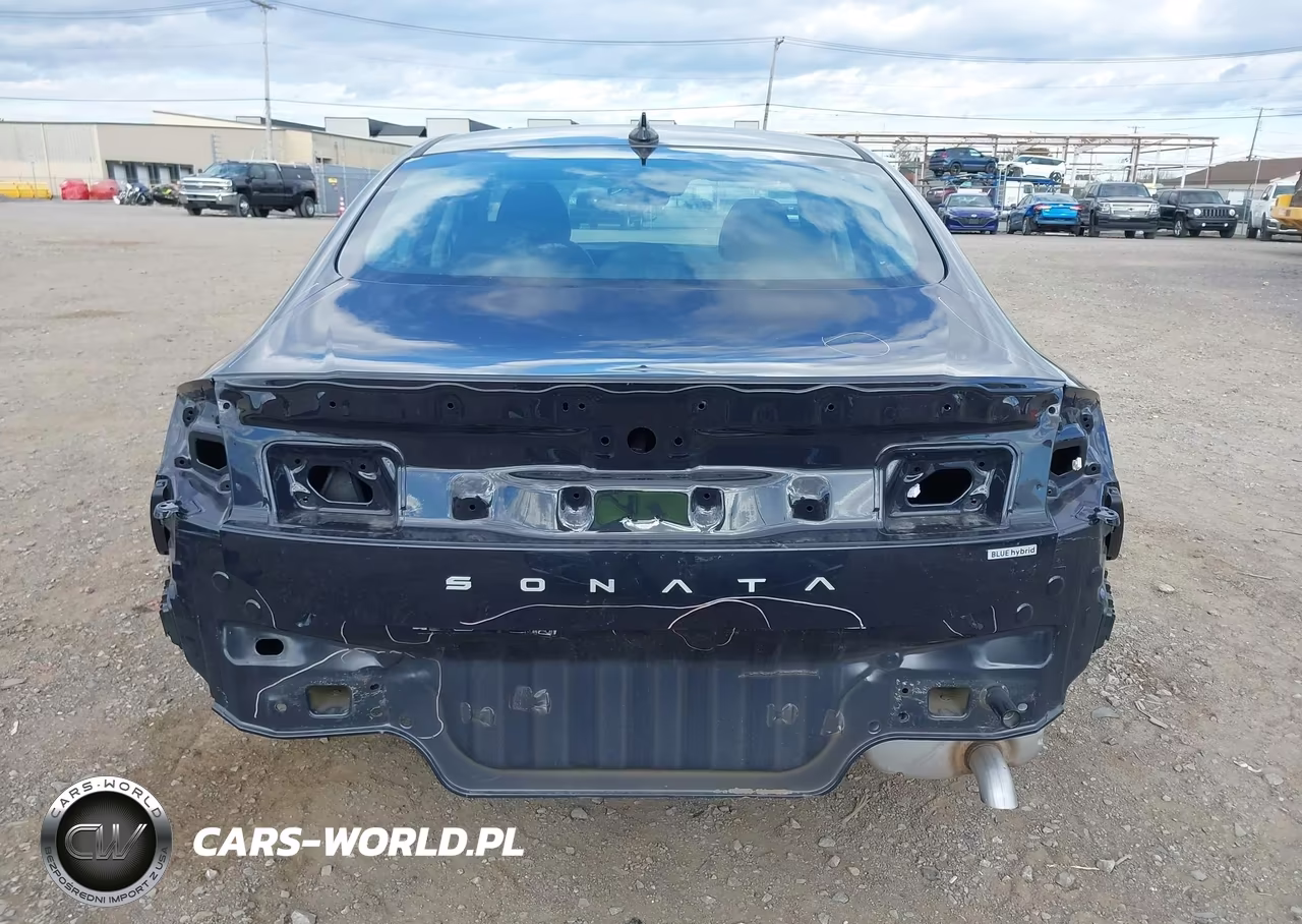 2026 Hyundai Sonata Hybrid Blue VIN:KMHL24JJ7TA172008 - 17