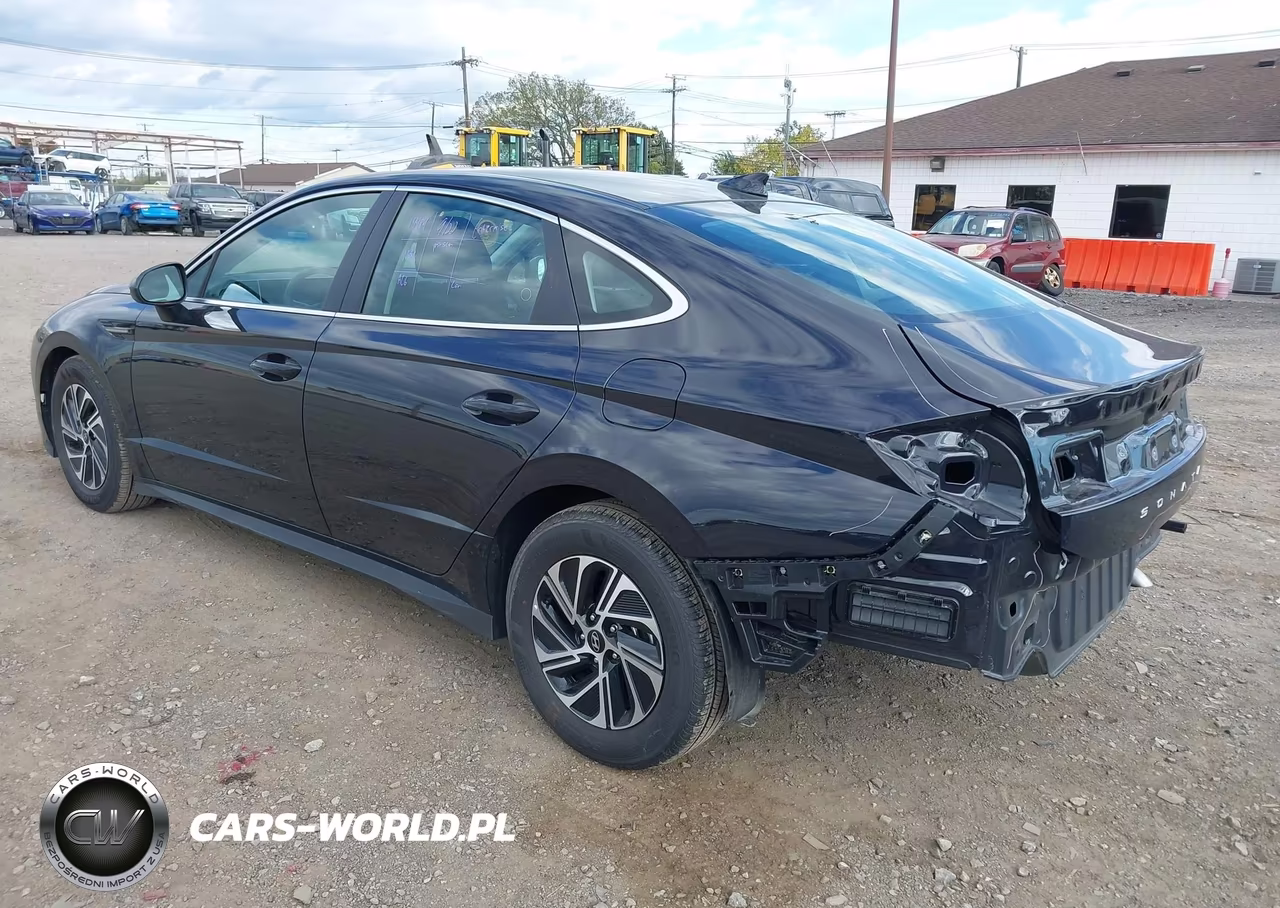 2026 Hyundai Sonata Hybrid Blue VIN:KMHL24JJ7TA172008 - 3