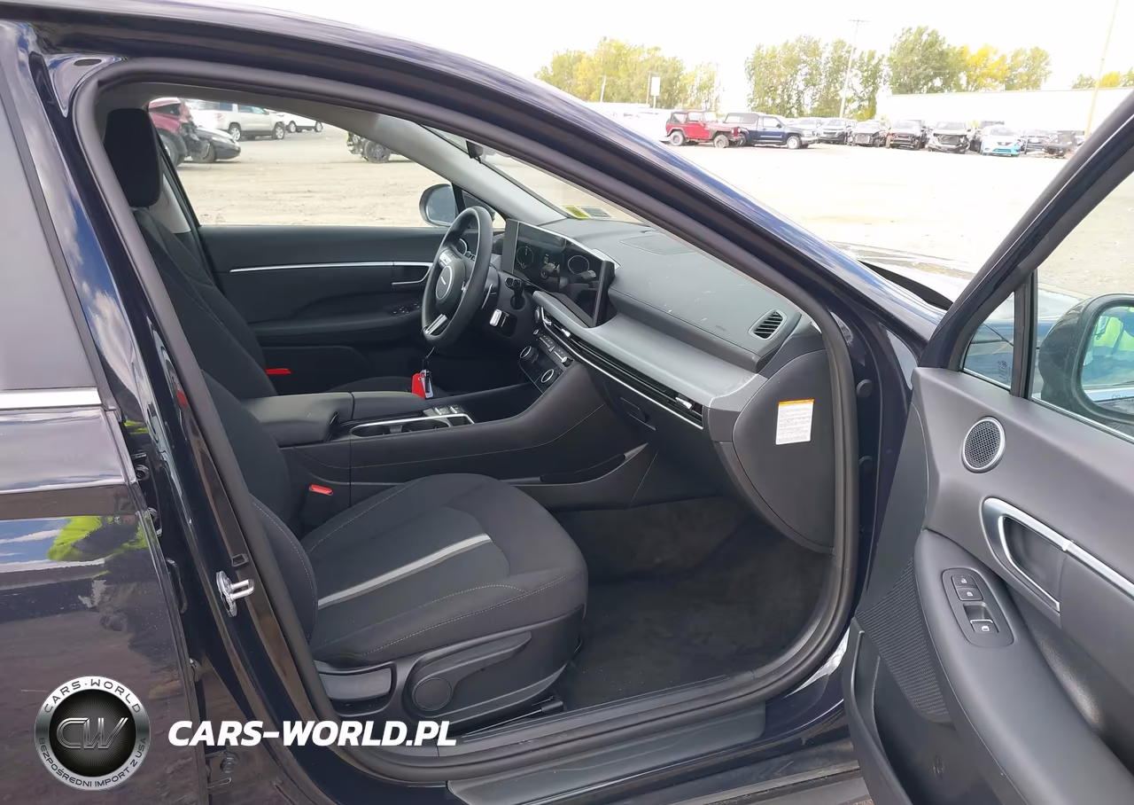 2026 Hyundai Sonata Hybrid Blue VIN:KMHL24JJ7TA172008 - 5
