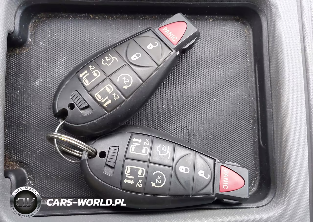 2010 Chrysler Town & Country Touring VIN:2A4RR5D16AR289545 - 11