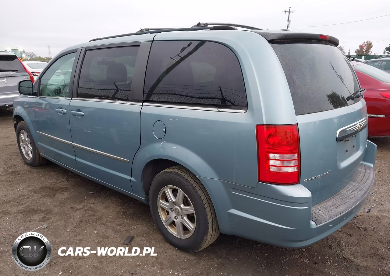 2010 Chrysler Town & Country Touring VIN:2A4RR5D16AR289545 - 3