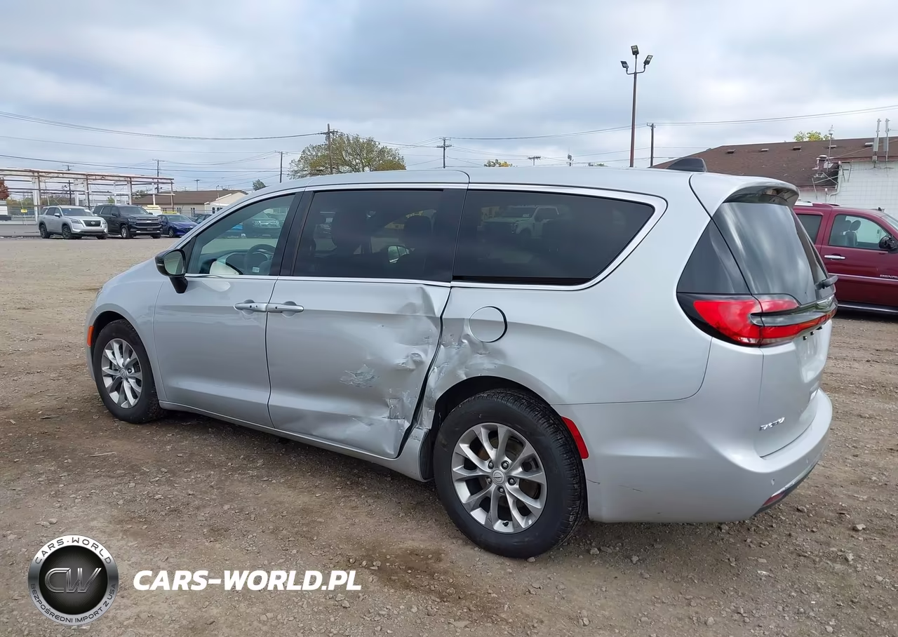 2026 Chrysler Pacifica Limited VIN:2C4RC1GG7TR193054 - 3