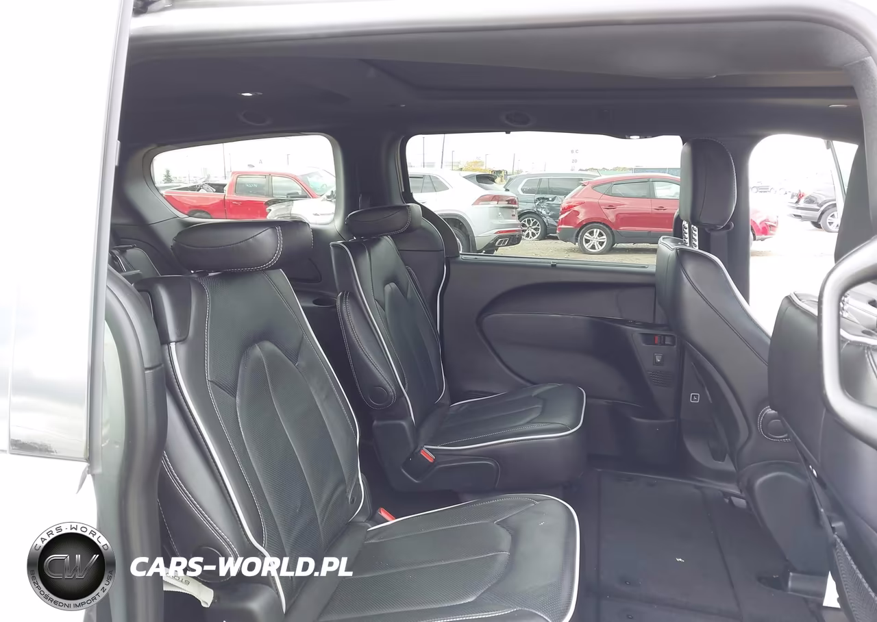 2026 Chrysler Pacifica Limited VIN:2C4RC1GG7TR193054 - 8
