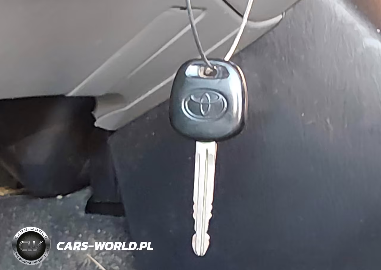 2015 Toyota Tacoma Base V6 VIN:3TMLU4EN9FM199164 - 11