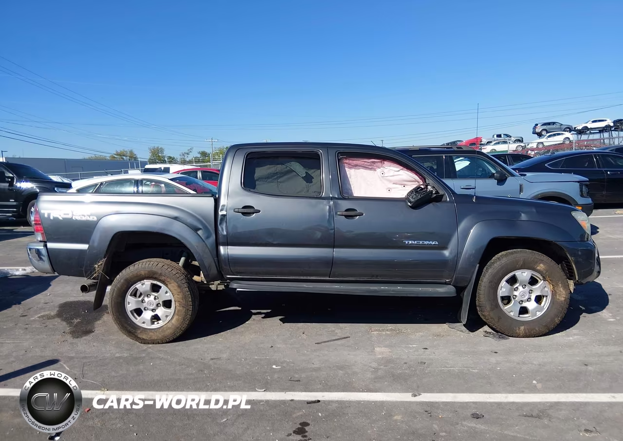2015 Toyota Tacoma Base V6 VIN:3TMLU4EN9FM199164 - 14
