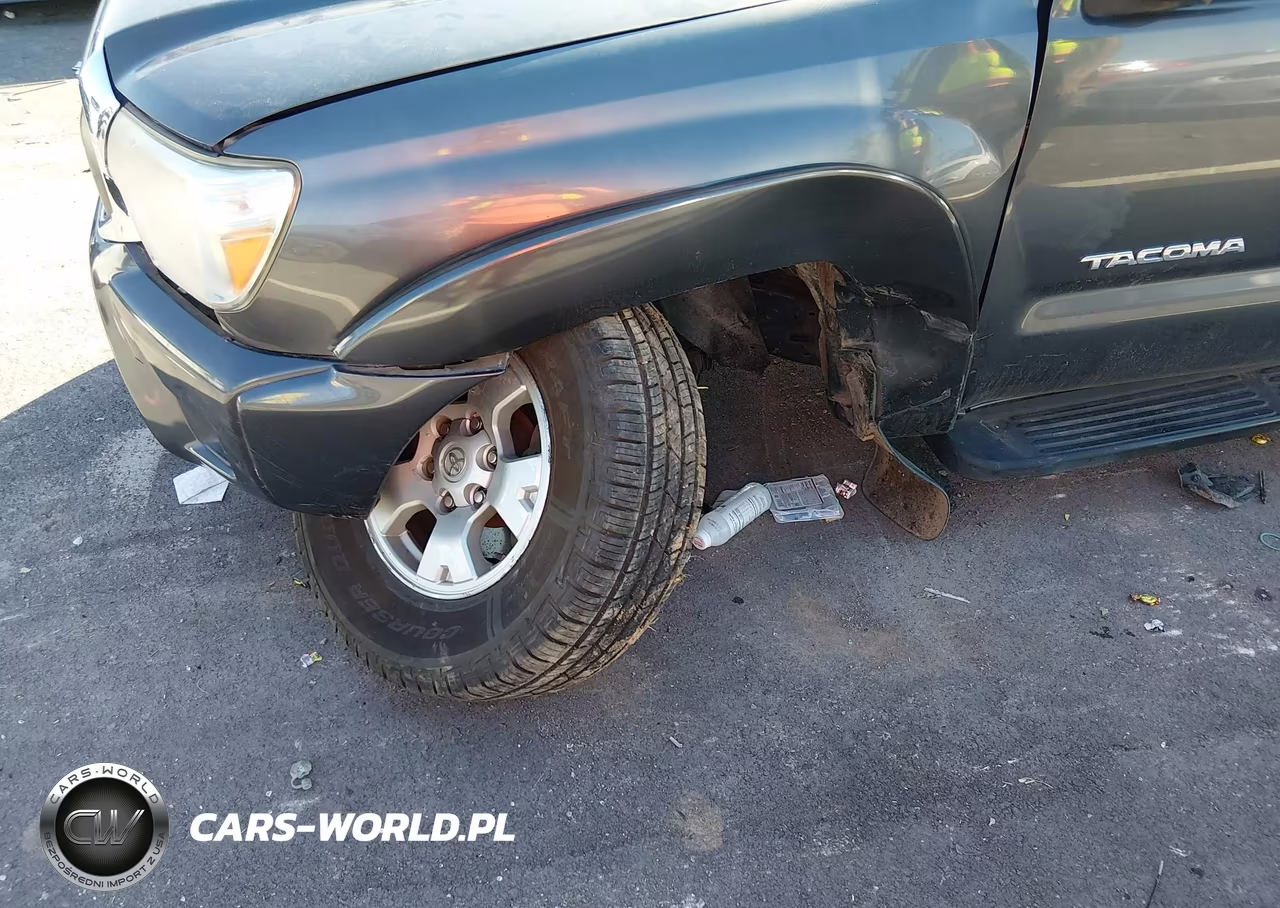 2015 Toyota Tacoma Base V6 VIN:3TMLU4EN9FM199164 - 6