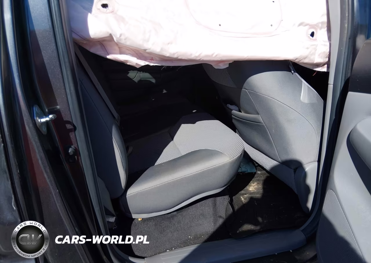 2015 Toyota Tacoma Base V6 VIN:3TMLU4EN9FM199164 - 8