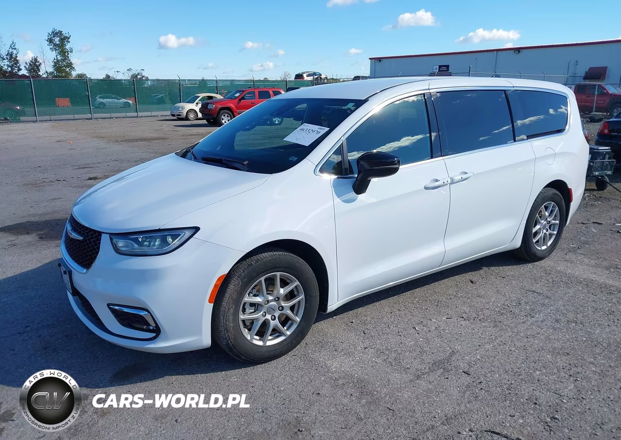 2025 Chrysler Pacifica Select VIN:2C4RC1BG2SR561825 - 2