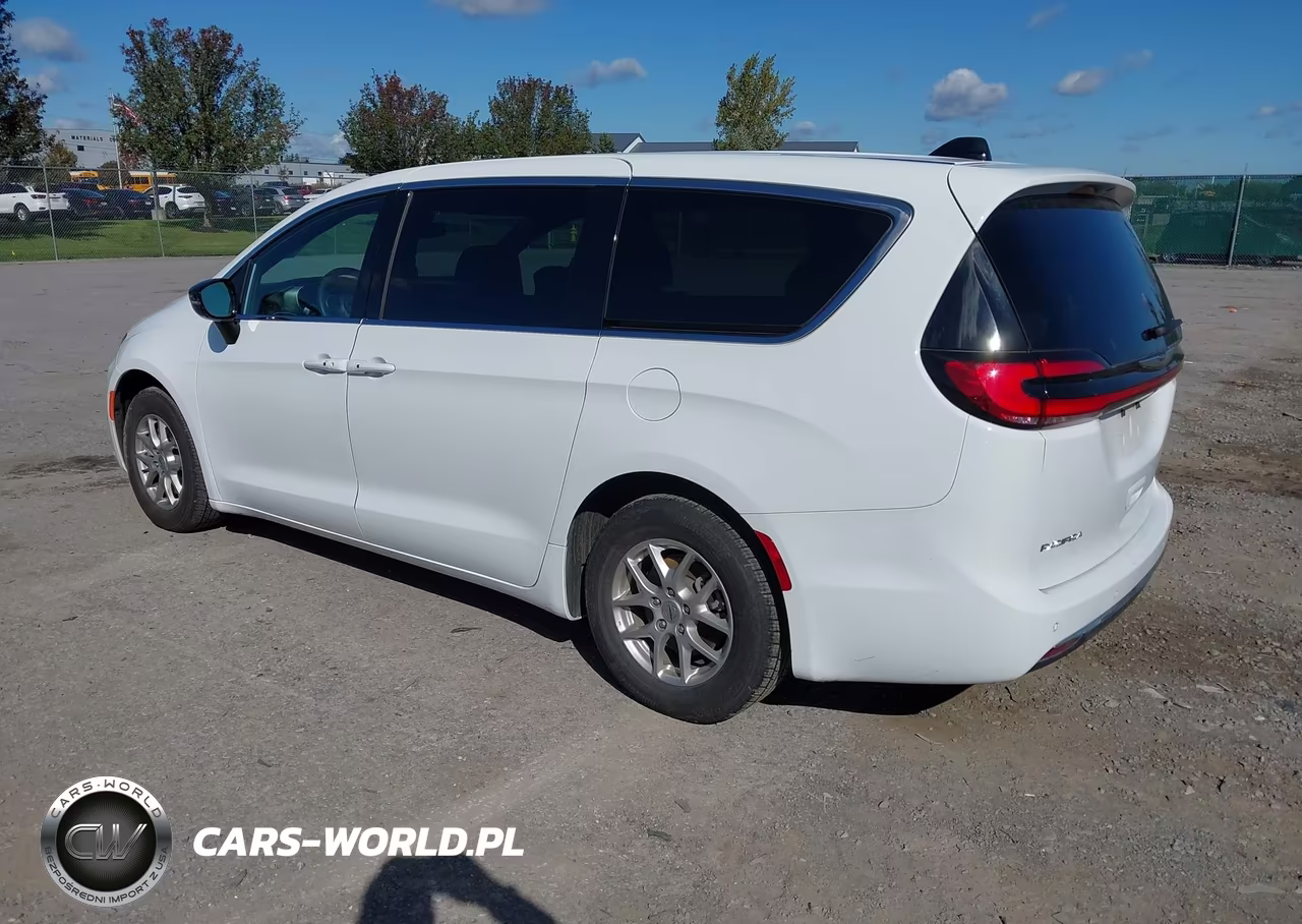 2025 Chrysler Pacifica Select VIN:2C4RC1BG2SR561825 - 3