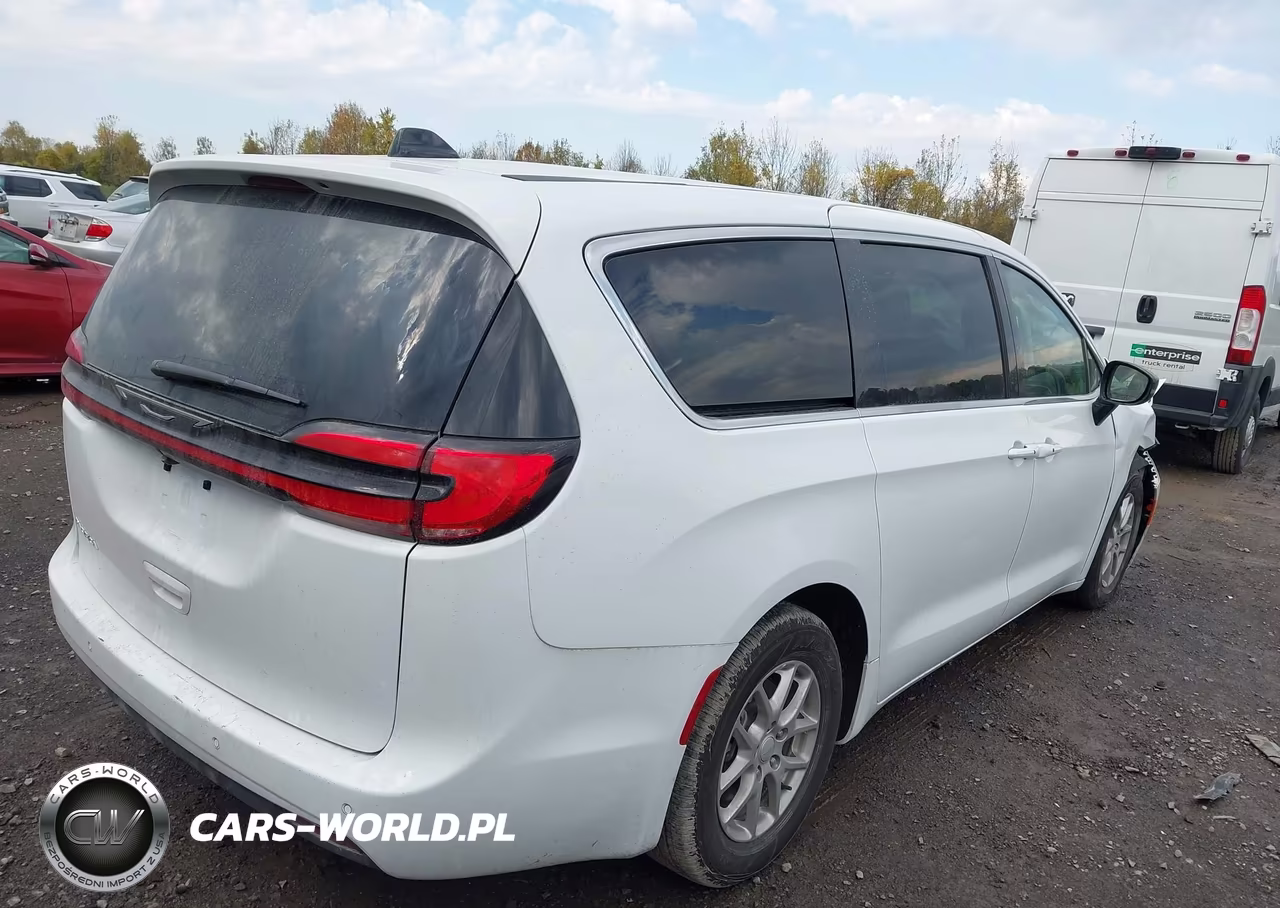 2027 Chrysler Pacifica VIN:2C4RC1BG0VR578479 - 4