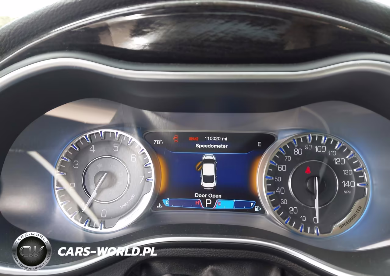 2015 Chrysler 200 C VIN:1C3CCCCGXFN663574 - 7