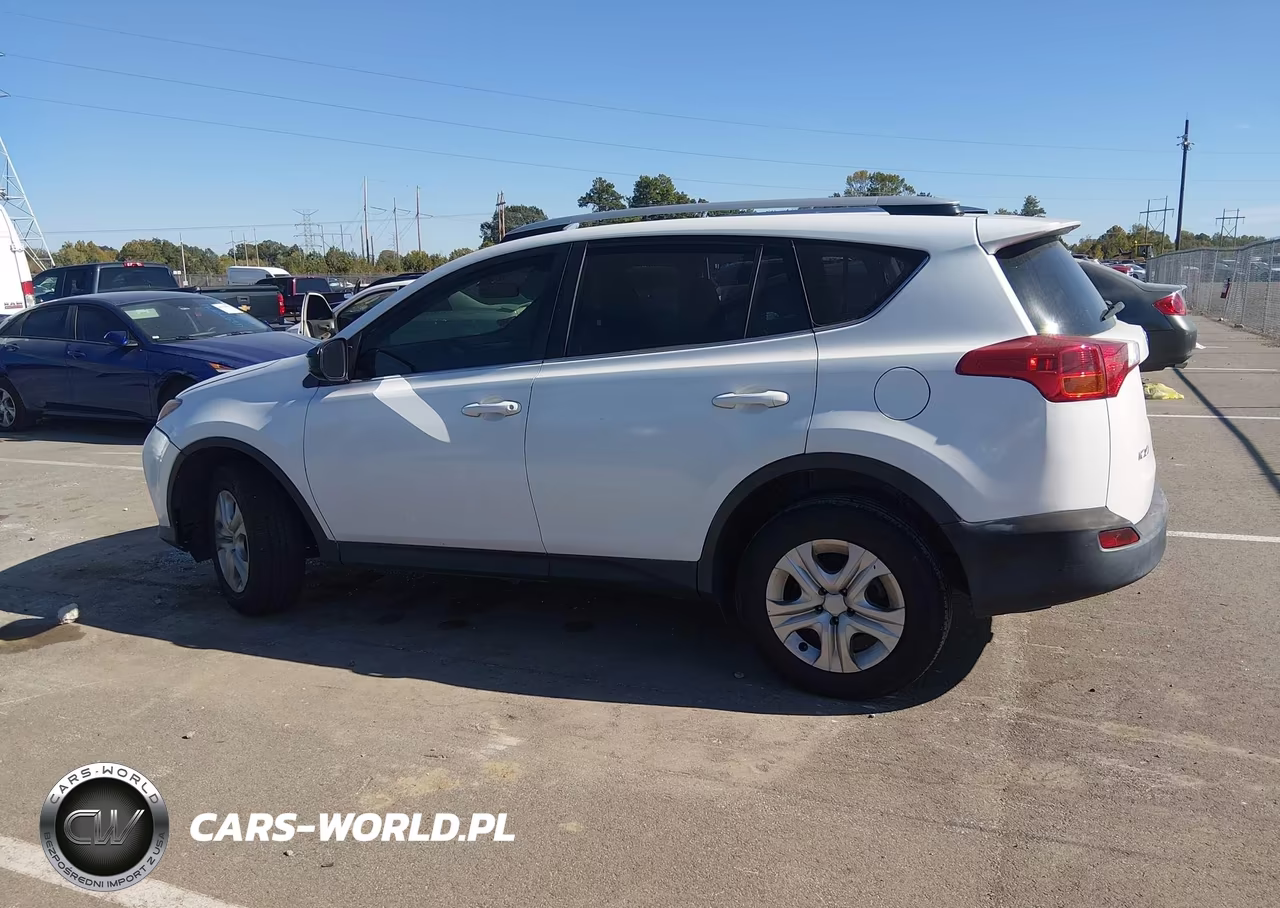 2015 Toyota Rav4 Le VIN:JTMZFREV5FJ031018 - 14