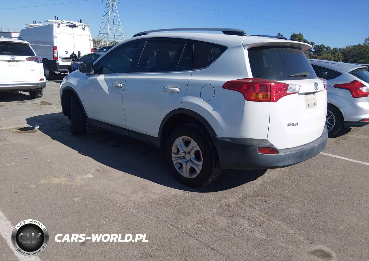 2015 Toyota Rav4 Le VIN:JTMZFREV5FJ031018 - 3