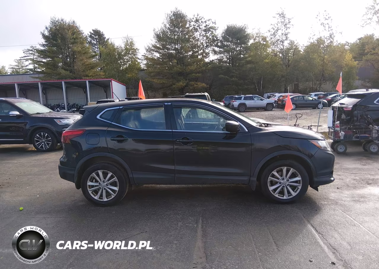 2018 Nissan Rogue Sport S VIN:JN1BJ1CR6JW265626 - 13
