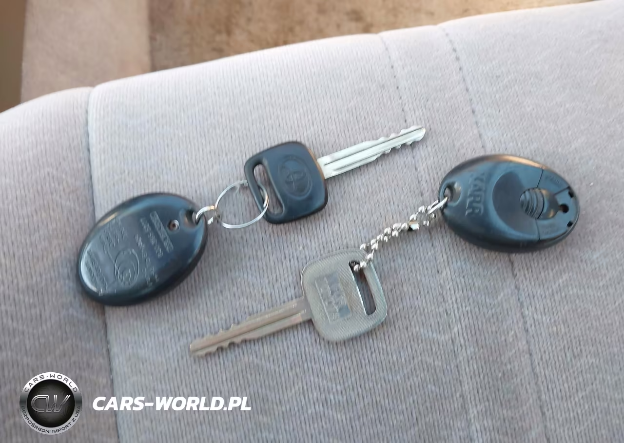 1998 Toyota Camry Le VIN:JT2BG22K2W0220059 - 11
