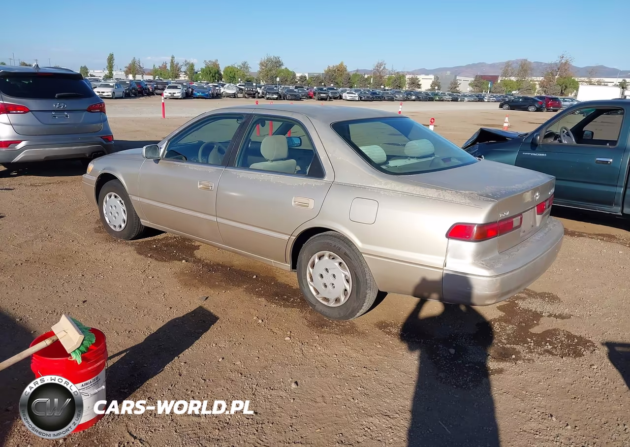 1998 Toyota Camry Le VIN:JT2BG22K2W0220059 - 3