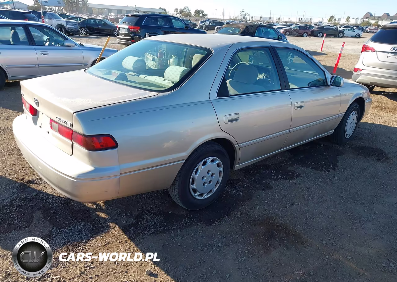 1998 Toyota Camry Le VIN:JT2BG22K2W0220059 - 4
