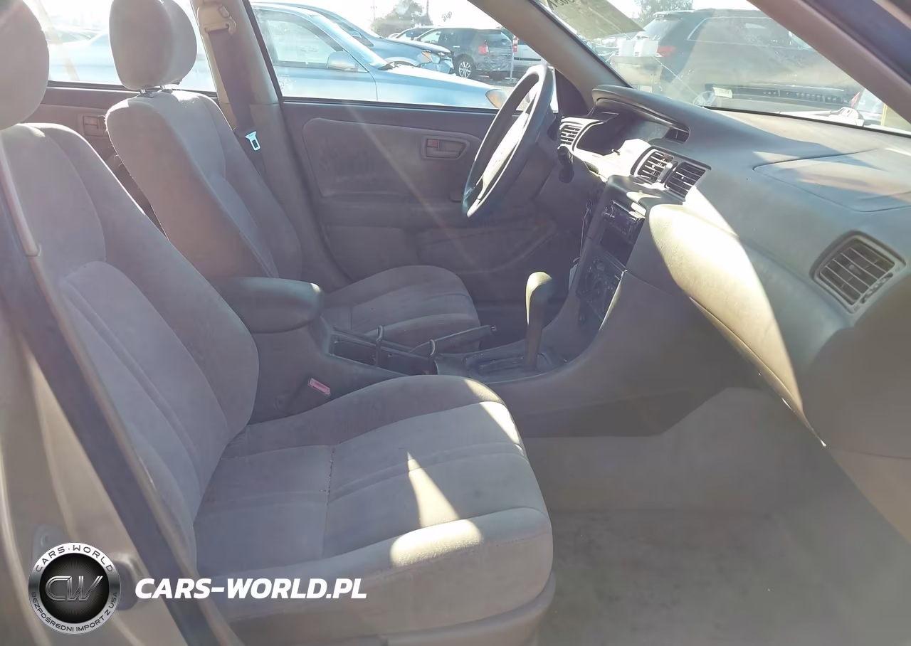 1998 Toyota Camry Le VIN:JT2BG22K2W0220059 - 5