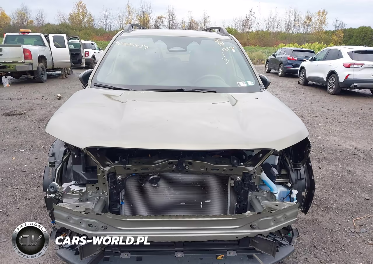 2025 Subaru Forester Premium VIN:JF2SLDDC6SH561370 - 13