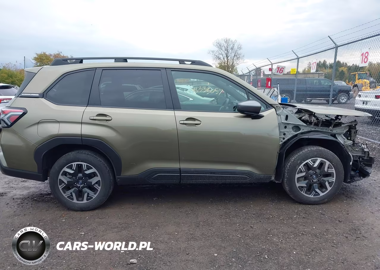 2025 Subaru Forester Premium VIN:JF2SLDDC6SH561370 - 14