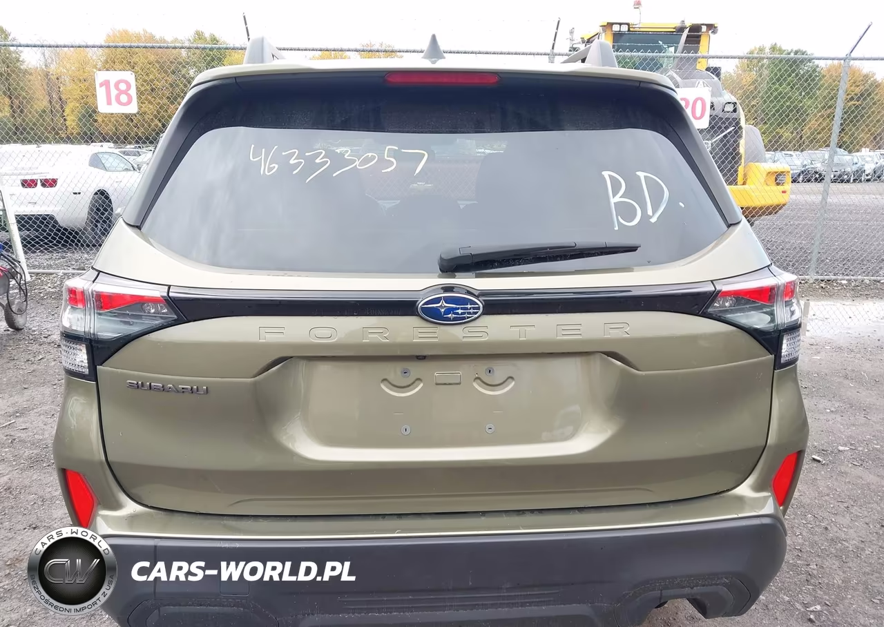 2025 Subaru Forester Premium VIN:JF2SLDDC6SH561370 - 17
