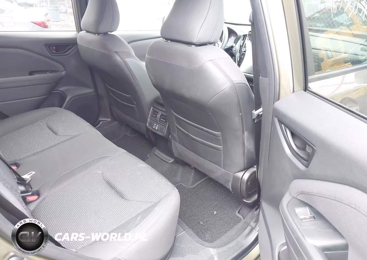 2025 Subaru Forester Premium VIN:JF2SLDDC6SH561370 - 8