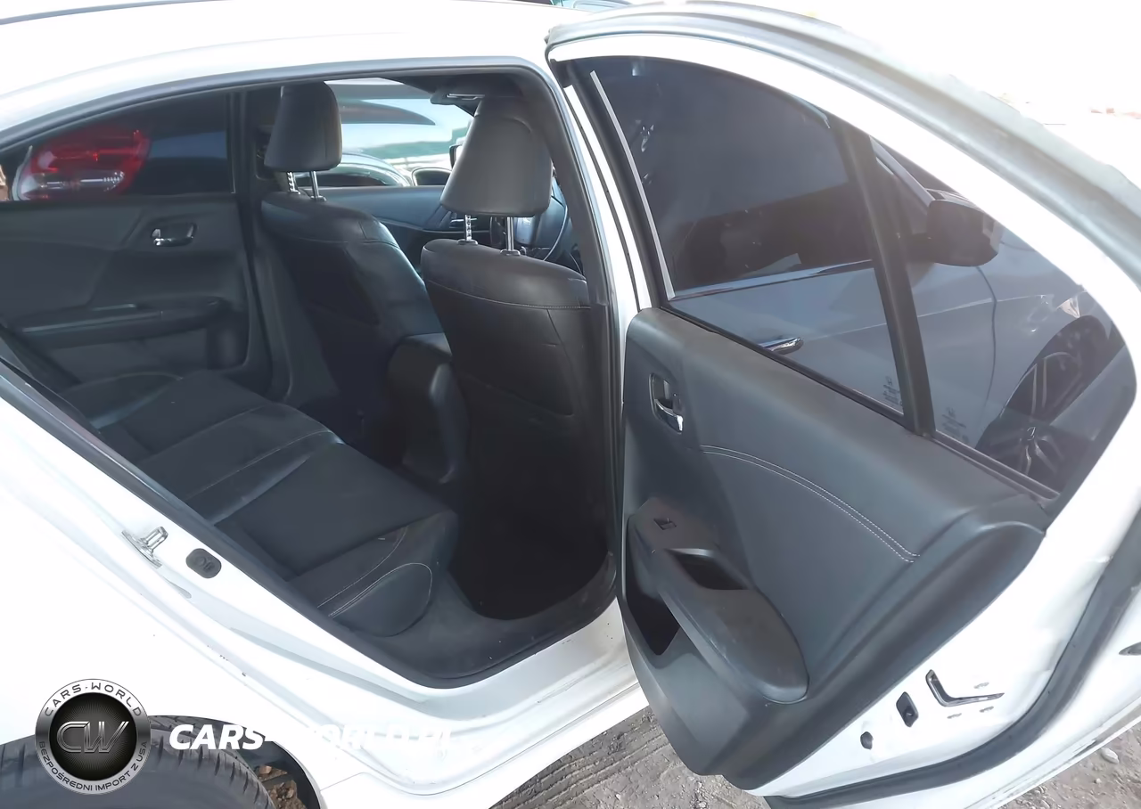 2017 Honda Accord Sport VIN:1HGCR2F50HA235409 - 8