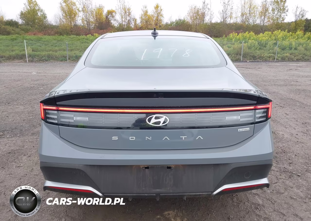 2026 Hyundai Sonata Hybrid Blue VIN:KMHL24JJ1TA184848 - 16