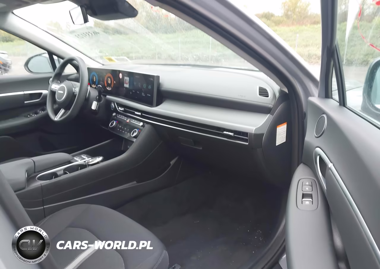 2026 Hyundai Sonata Hybrid Blue VIN:KMHL24JJ1TA184848 - 5