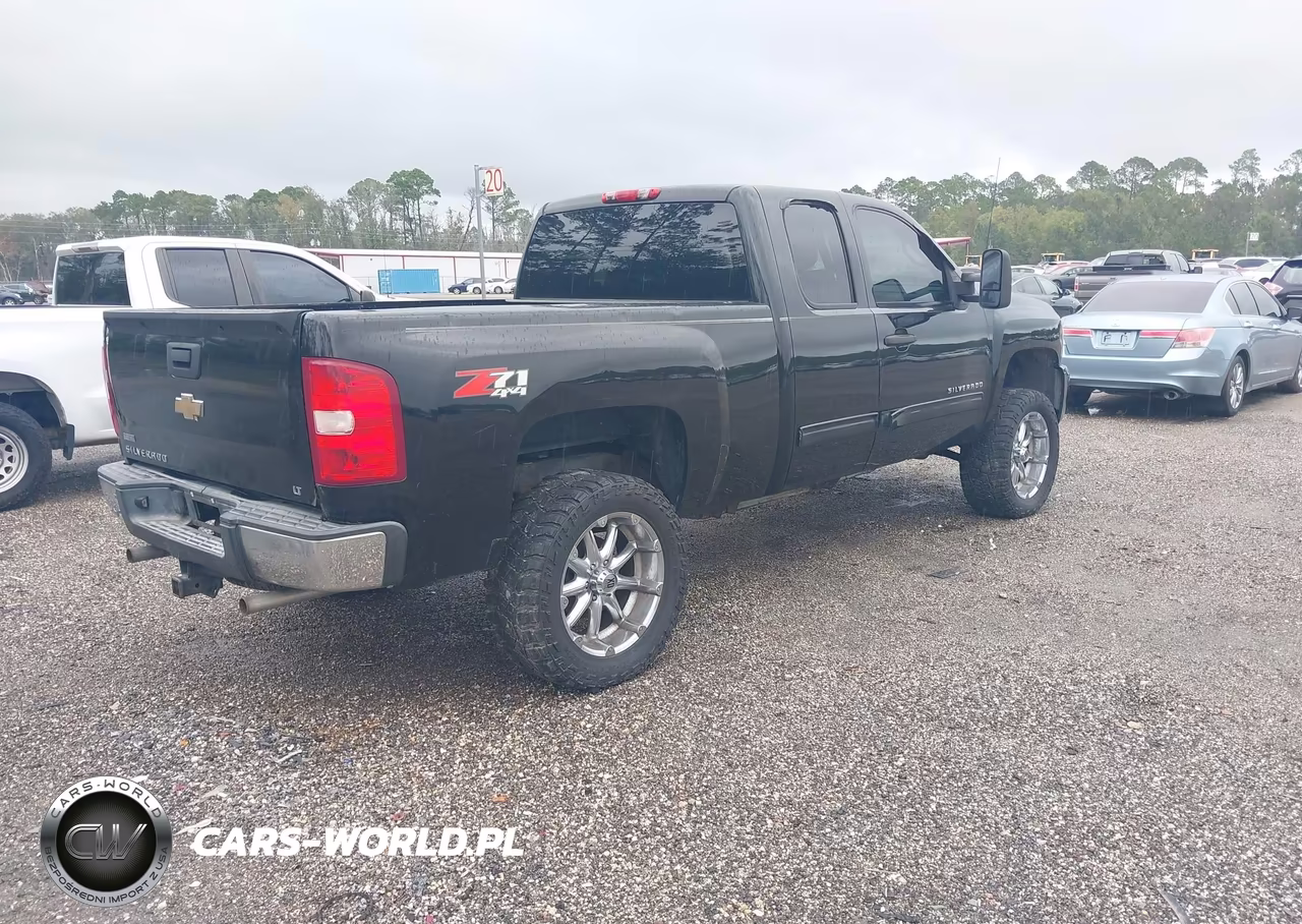 2010 Chevrolet Silverado 1500 Lt VIN:1GCSKSE38AZ211641 - 4