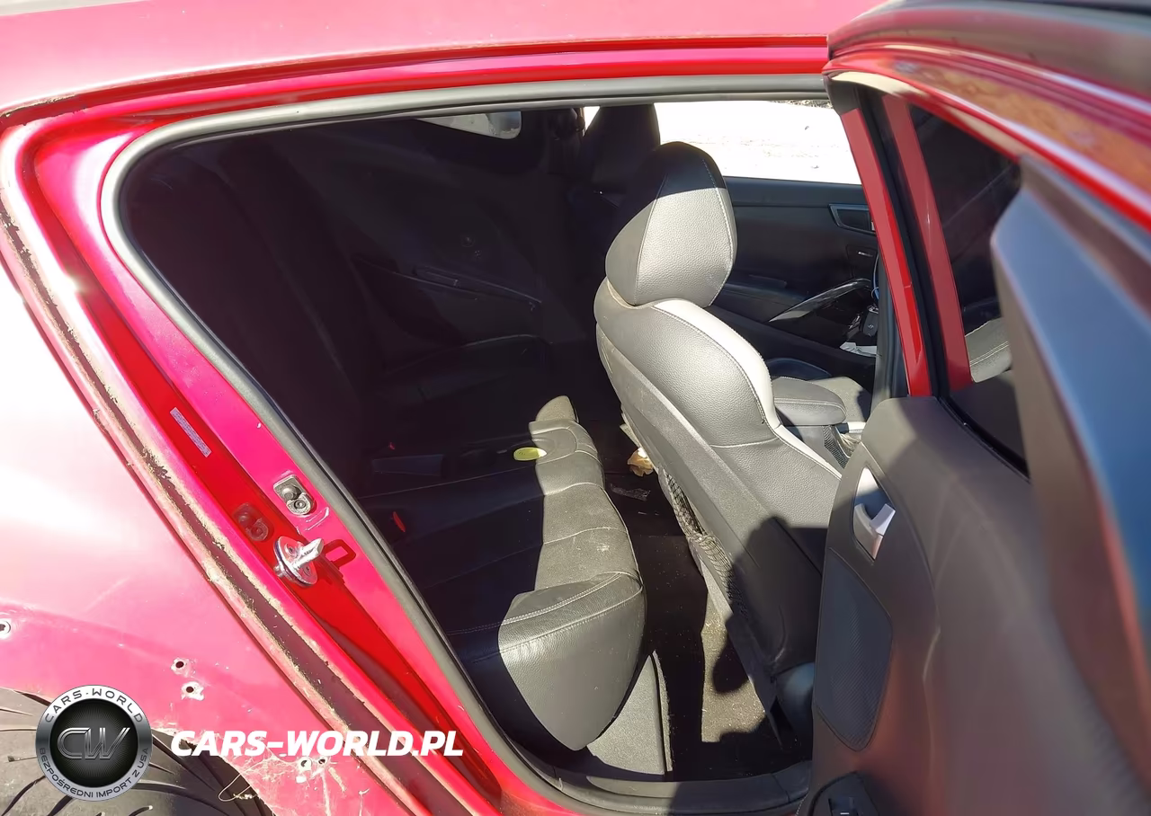 2016 Hyundai Veloster Turbo VIN:KMHTC6AE4GU263334 - 8