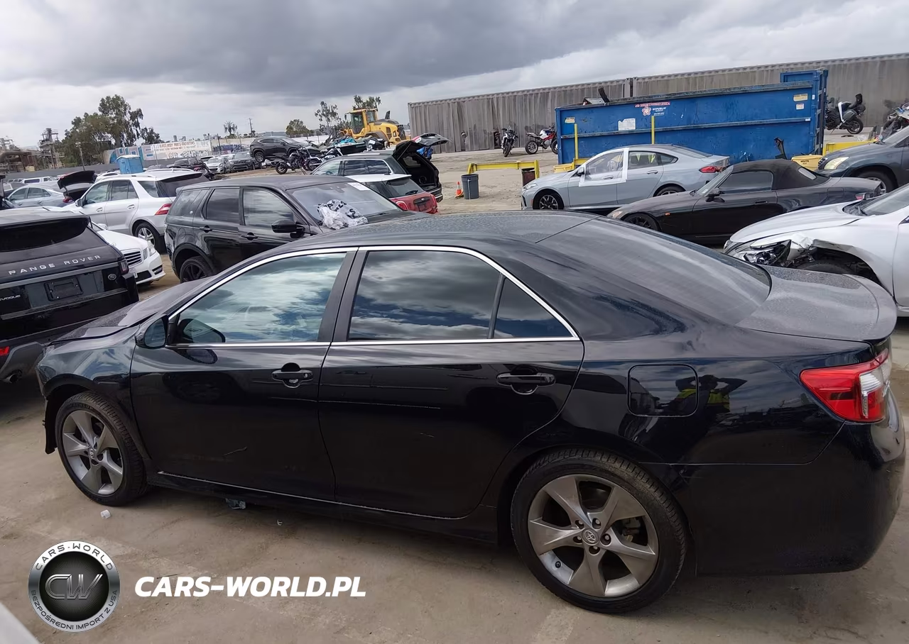 2014 Toyota Camry Se Sport VIN:4T1BF1FK2EU446684 - 15
