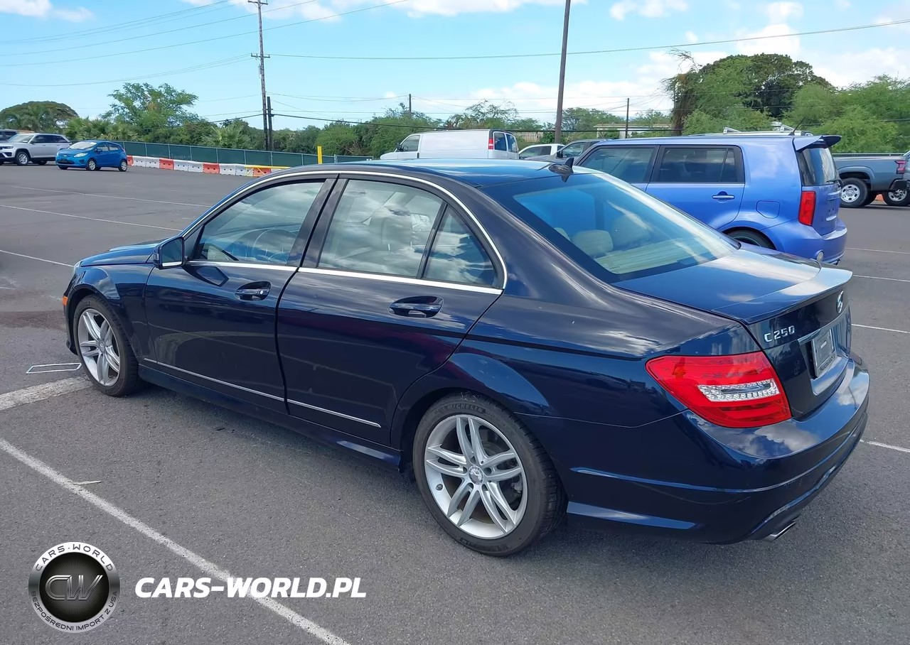 2013 Mercedes-Benz C 250 Sport VIN:WDDGF4HB3DR293085 - 3