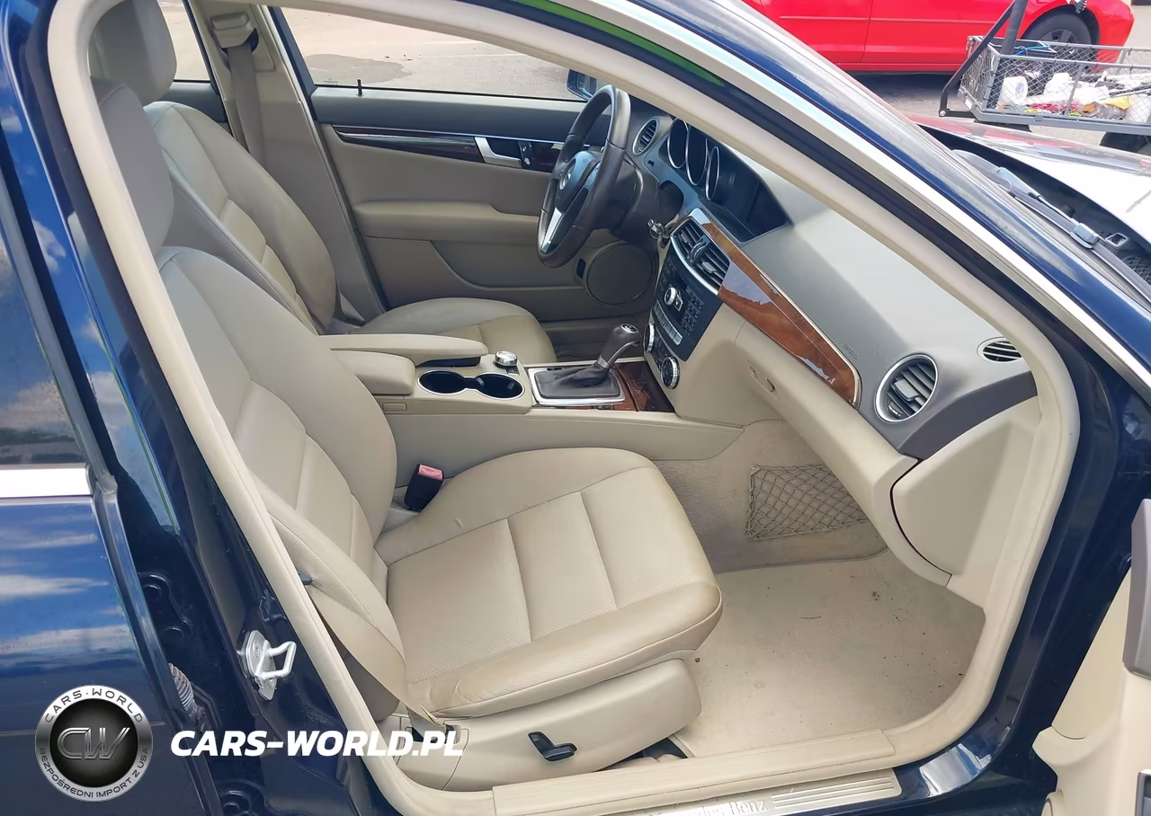 2013 Mercedes-Benz C 250 Sport VIN:WDDGF4HB3DR293085 - 5