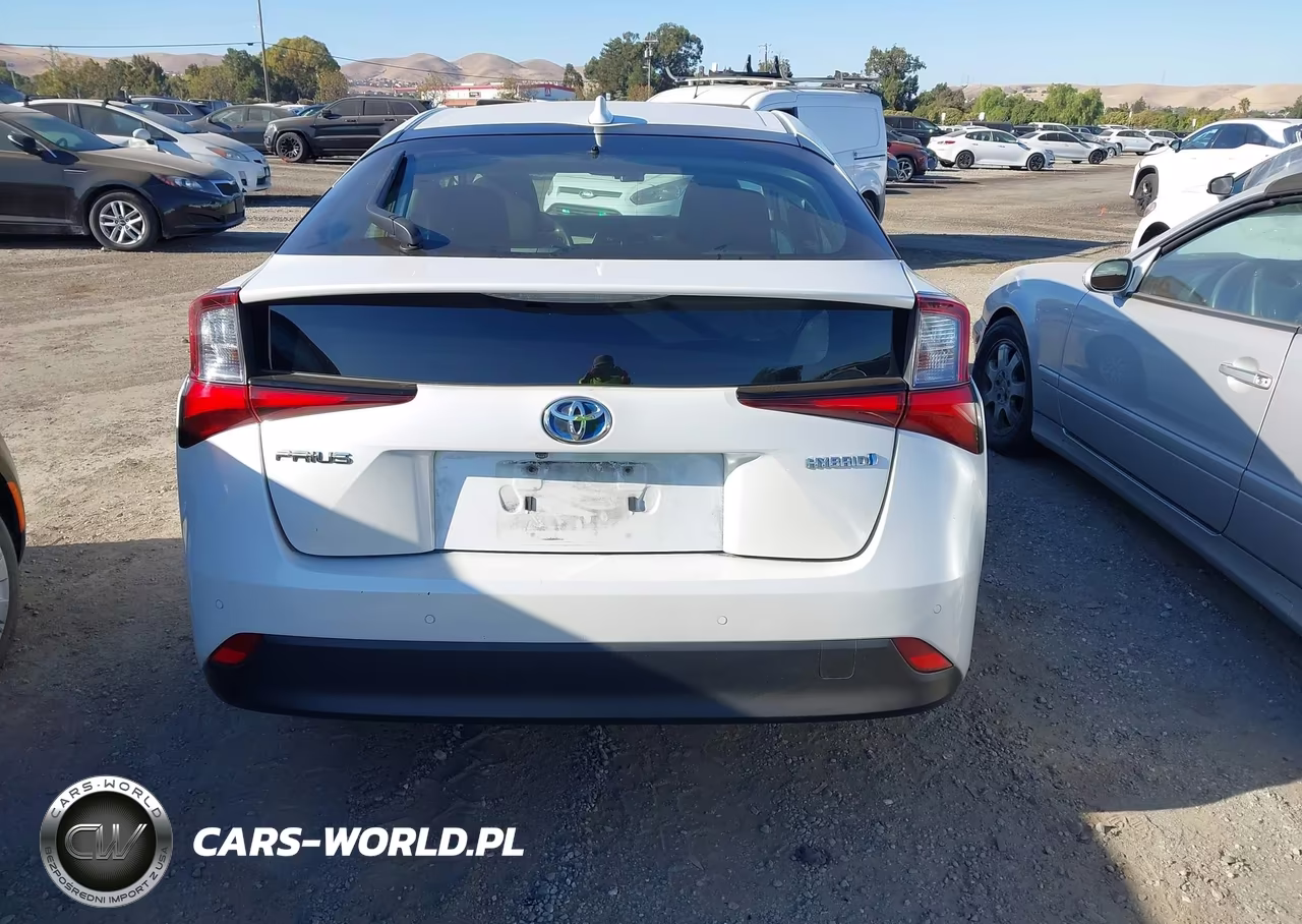 2022 Toyota Prius Le VIN:JTDKAMFU8N3169115 - 16