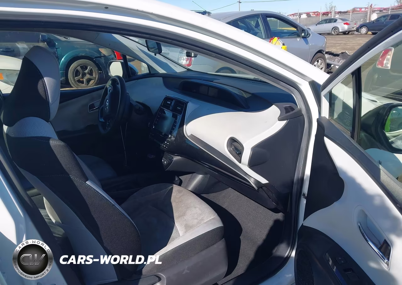 2022 Toyota Prius Le VIN:JTDKAMFU8N3169115 - 5
