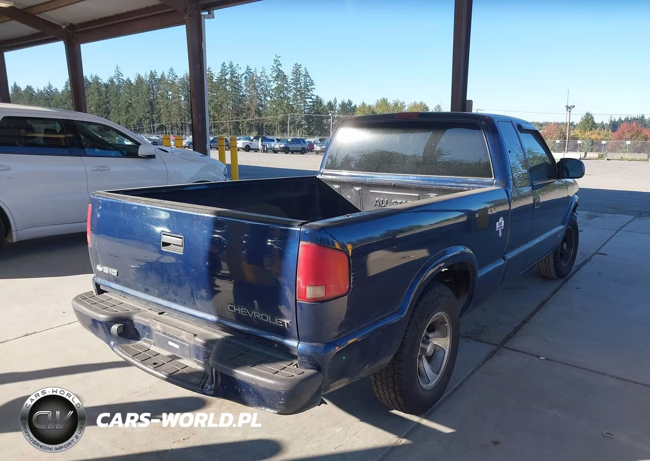 2002 Chevrolet S-10 Ls VIN:1GCCS195528223294 - 4