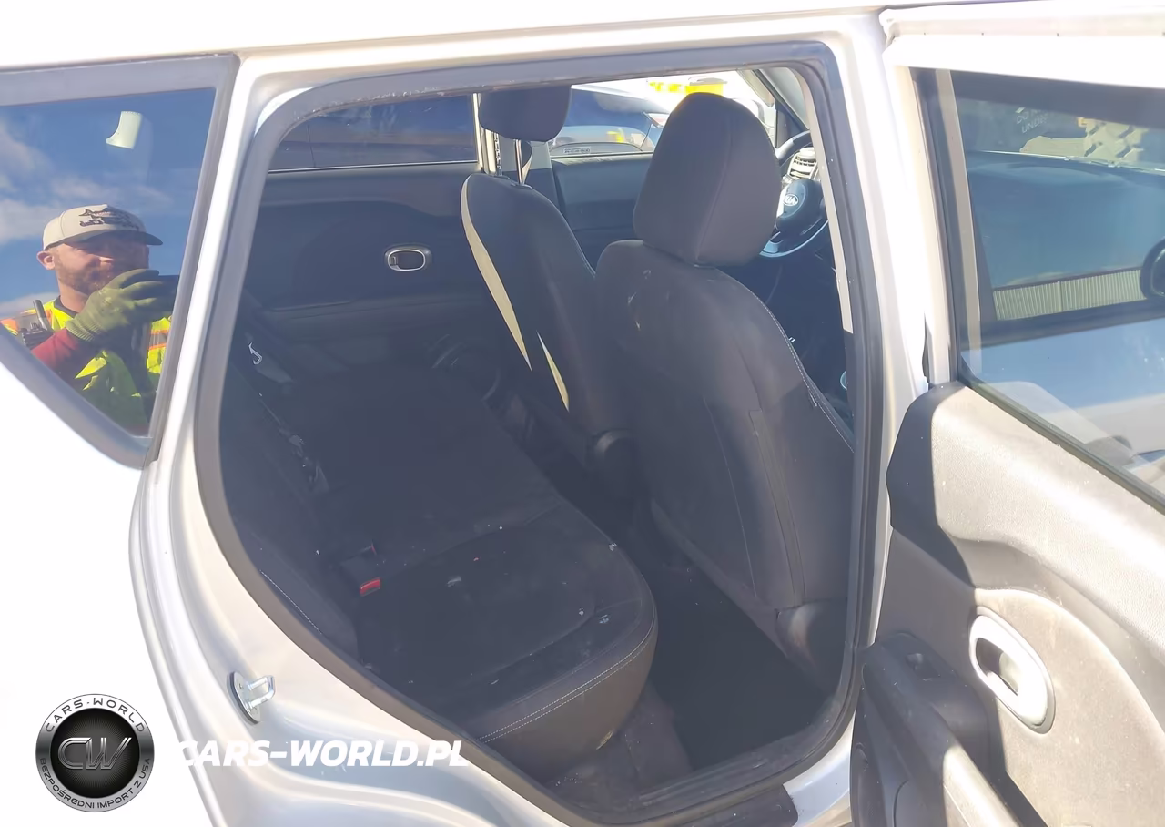 2016 Kia Soul VIN:KNDJN2A22G7864115 - 8