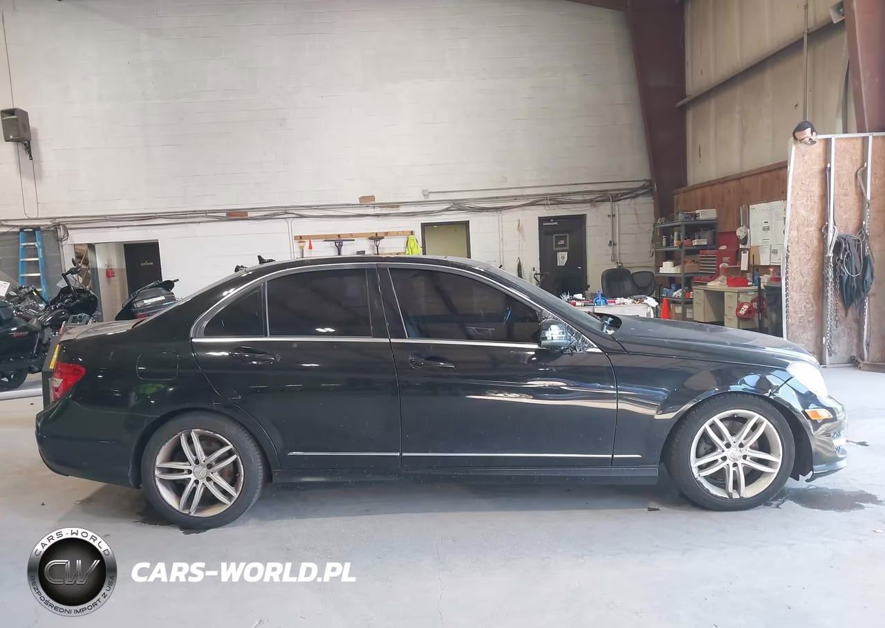 2013 Mercedes-Benz C 300 Sport 4Matic VIN:WDDGF8AB0DR297564 - 14